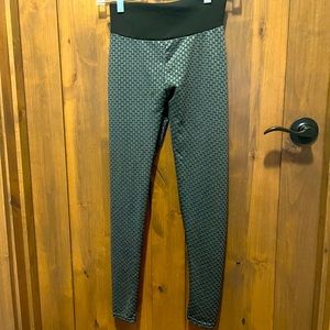 EUC TickTok Booty Scrunch leggings size XS